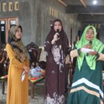 Wakil Ketua TP-PKK Hj. Devriyana Marda Ardian S.kom, Hadiri Pengajian di Kec.Sungkai Jaya