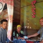 Pemerintah Desa Lobung Bagikan BLT Dana Desa Kepada 17 KPM Di Ahir Tahun 2024